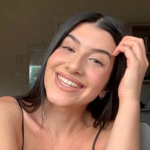 Meet your Posher, Giulia